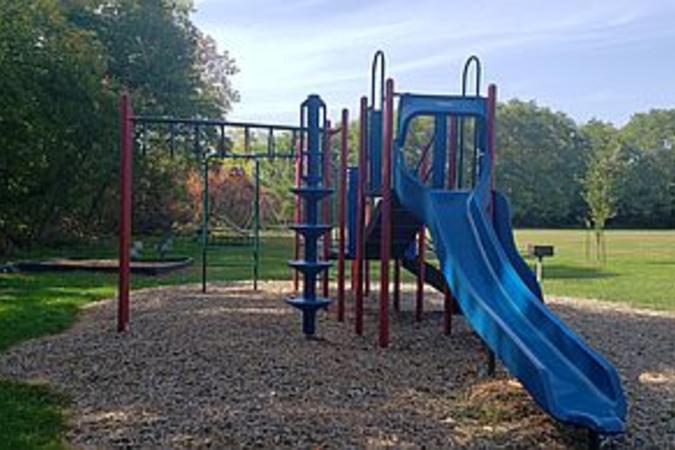 Childrens' slide